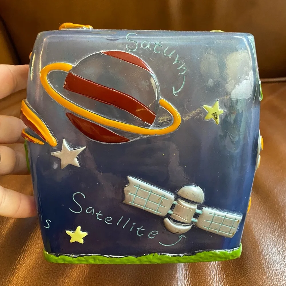 Kids’ Room Space~Planets~Astronaut Hard Plastic‎ Tissue Box Cover